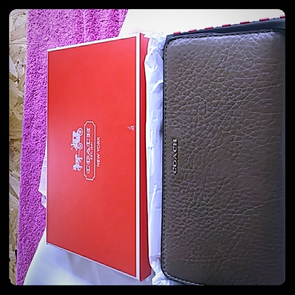 Coach wallet
